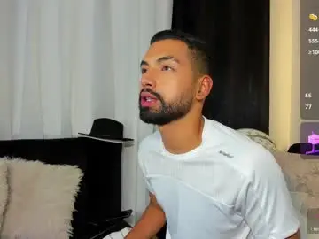 Chaturbate Watch Live Sex Cams of andrew__x777
