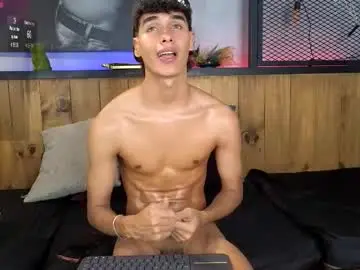 Chaturbate Live Sex of andrewortix