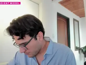 Chaturbate Nude Webcam of vito_ferrero