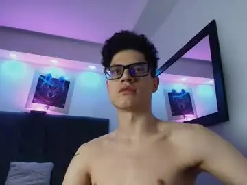 Chaturbate Best live sex cam show of wolfan_sky