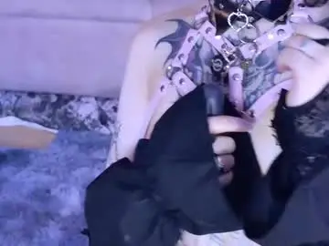 Chaturbate Live Sex Cam of zephirah_abney