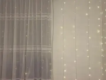 Chaturbate Watch Live Sex Cams of lilyrose1_