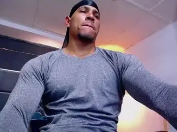 Chaturbate Live Sex of adam_fit19cm