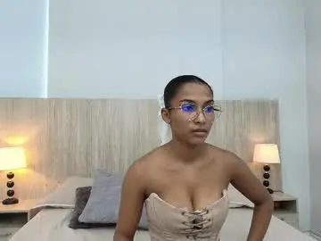 Chaturbate Live Porn of karina_calderon