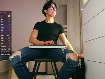 Chaturbate Live Sex of christianlevine_