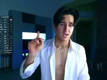 Chaturbate Nude Webcam of christianlevine_