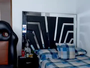 Chaturbate Watch Live Sex Cams of noah_harris01