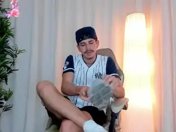 Chaturbate Adult Webcams of maximiliano01_