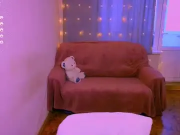 Chaturbate Live Sex Cam of zara_golden