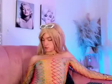 Chaturbate Live Sex Cam of cherryll_blossom