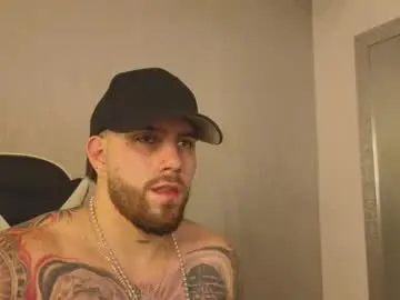 Chaturbate Free Porn Cam of ades_lowe