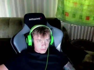 Chaturbate Sex Cam of aron_neall