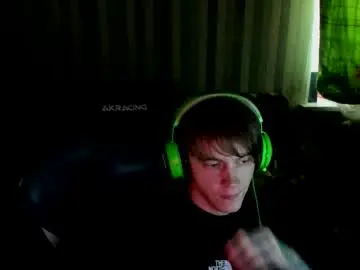 Chaturbate Nude Webcam of aron_neall