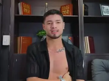 Chaturbate Live Porn of edwardross_