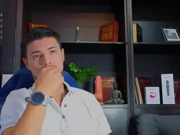 Chaturbate Live Porn of edwardross_