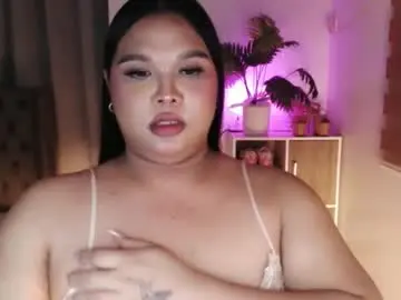 Chaturbate Live Sex Cam of ellise_husson