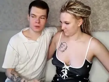Chaturbate Live Sex Cam of julielourens