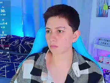 Chaturbate Nude Webcam of arontroy_wi
