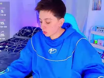 Chaturbate Best live sex cam show of arontroy_wi