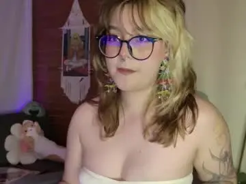 Chaturbate Watch Live Sex Cams of hazelbrownn23