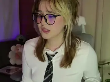 Chaturbate Nude Webcam of hazelbrownn23