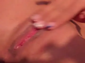 Chaturbate Live Sex Cam of hellen_tease