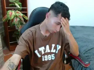 Chaturbate Free Live Porn of lucasssmith11