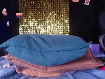 Chaturbate Live Sex Cam of shelsy_loreds