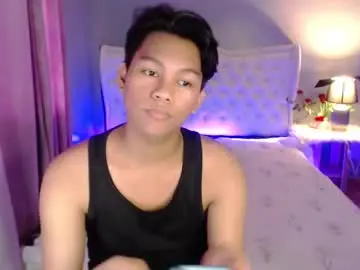 Chaturbate Live Sex Cam of yourdreamboyxx