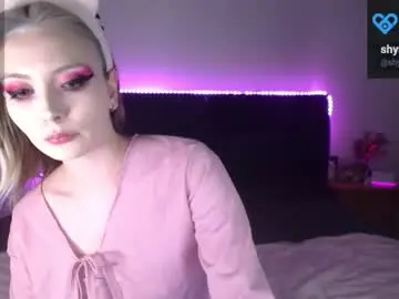 Chaturbate Free Porn Cam of shysweetrish
