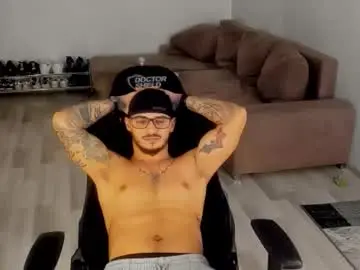 Chaturbate Adult Video Chat of jonnyporn1