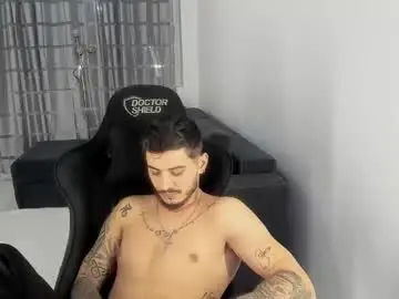 Chaturbate Live Sex Cam of jonnyporn1