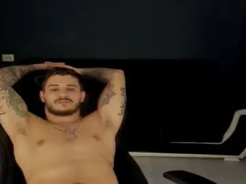 Chaturbate Live Sex Cam of jonnyporn1