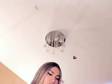 Chaturbate Nude Webcam of chloe_luxury