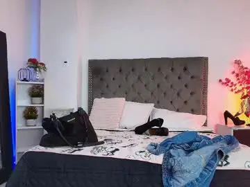 Chaturbate Adult Video Chat of miia_paris