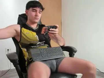 Chaturbate Best live sex cam show of leo_jones389