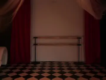 Chaturbate Live Sex Cam of _meganmeow_