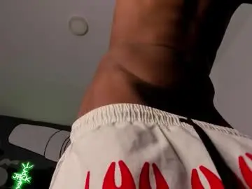 Chaturbate Watch Live Sex Cams of bryxxxon1