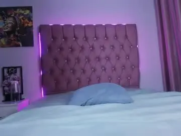 Chaturbate Live Sex Cam of mazeekiin