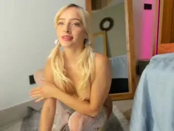Chaturbate Live Sex Cam of mazeekiin