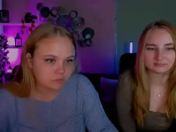 Chaturbate Live Sex Cam of lia_sunset