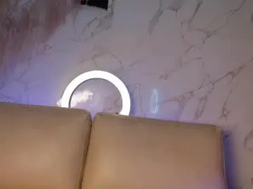 Chaturbate Live Sex Cam of sia_37