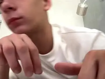 Chaturbate Live Sex Cam of echowraith