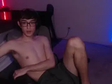 Chaturbate Adult Webcam of 18yrboyhot