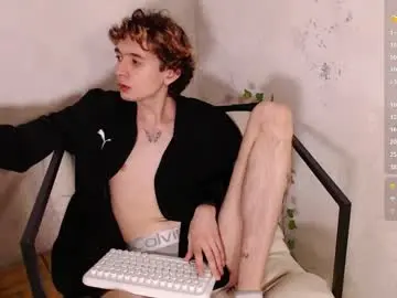 Chaturbate Live Sex Cam of kiriae21