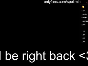 Chaturbate Live Sex Cam of miaspell