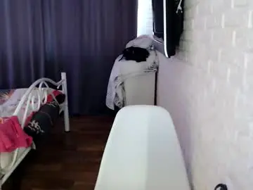 Chaturbate Live Sex Cam of molli_and_tom