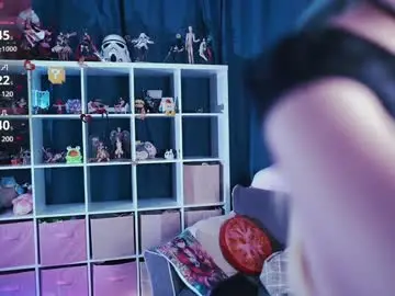 Chaturbate Live Sex Cam of madnessalise