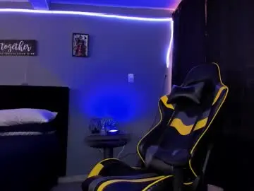 Chaturbate Adult Video Chat of alexgiraldo__