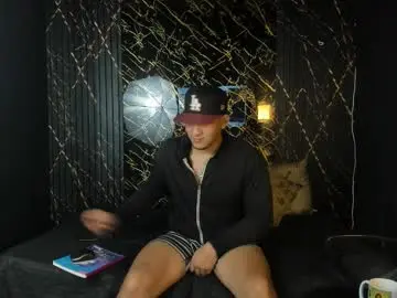 Chaturbate Adult Webcams of massimo_vidal